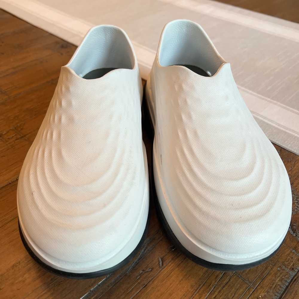 STAND+ AntiGrav2 Women’s size 7